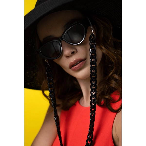 eva czarny.webp
